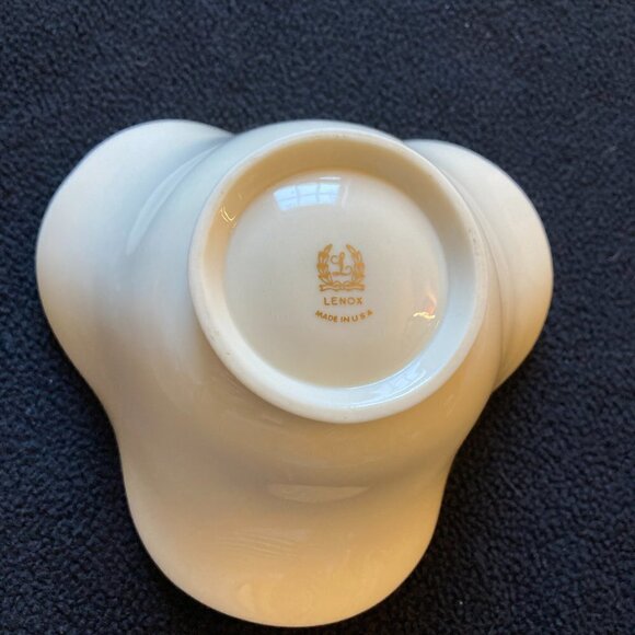 Lenox Bowl, EUC - Picture 2 of 7